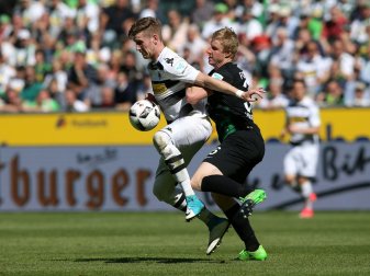 Augsburg holt einen wichtigen Punkt in Gladbach Augsburg holt einen wichtigen Punkt in Gladbach