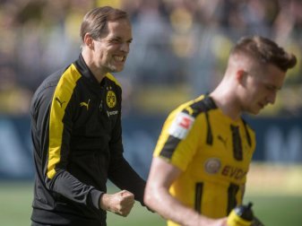 Dortmunds Trainer Thomas Tuchel konnte gegen Hoffenheim jubeln. Aber intern schwelt ein Streit. Foto: Bernd Thissen Dortmunds Trainer Thomas Tuchel konnte gegen Hoffenheim jubeln. Aber intern schwelt ein Streit. Foto: Bernd Thissen