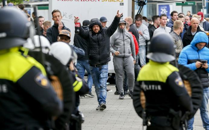 Feyenoord-Fans randalierten nach der Derby-Niederlage