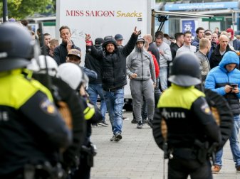 Feyenoord-Fans randalierten nach der Derby-Niederlage Feyenoord-Fans randalierten nach der Derby-Niederlage