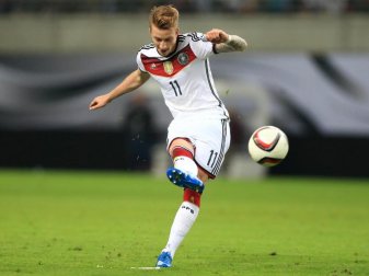 Noch ist unklar, ob Joachim Löw Marco Reus mit zum Confed Cup nimmt. Foto: Jens Wolf Noch ist unklar, ob Joachim Löw Marco Reus mit zum Confed Cup nimmt. Foto: Jens Wolf