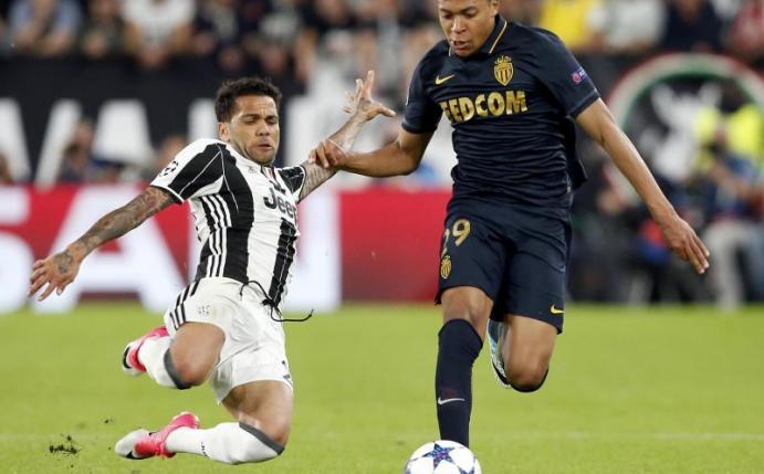 Monaco verlor trotz des Treffers von Kylian Mbappé (r). Foto: Antonio Calanni