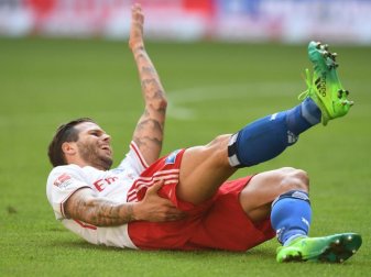 Den Hamburgern um Dennis Diekmeier droht erneut die Relegation. Foto: Carmen Jaspersen
