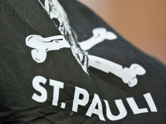 Der FC St. Pauli verlängert mit vier Nachwuchsleuten Der FC St. Pauli verlängert mit vier Nachwuchsleuten
