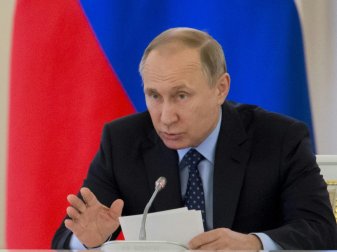 Putin: Sicherheitspaket für Confed Cup und WM Putin: Sicherheitspaket für Confed Cup und WM