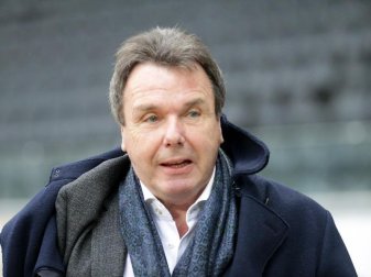 Heribert Bruchhagen ist seit 27 Jahren Mitglied beim FC Schalke 04. Foto: Hasan Bratic Heribert Bruchhagen ist seit 27 Jahren Mitglied beim FC Schalke 04. Foto: Hasan Bratic