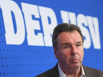 Heribert Bruchhagen beklagt die fehlende «Streetfighter-Mentalität» bei HSV-Jungprofis. Foto: Axel Heimken Heribert Bruchhagen beklagt die fehlende «Streetfighter-Mentalität» bei HSV-Jungprofis. Foto: Axel Heimken