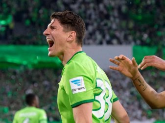 Wolfsburgs Mario Gomez ist sich sicher: «Ich weiß, dass wir nicht absteigen werden.» Foto: Peter Steffen Wolfsburgs Mario Gomez ist sich sicher: «Ich weiß, dass wir nicht absteigen werden.» Foto: Peter Steffen