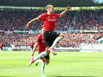 Torschütze zum 1:0: 96-Akteur Felix Klaus Torschütze zum 1:0: 96-Akteur Felix Klaus