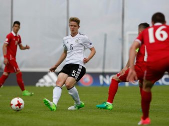 Innenverteidiger Jan Boller fällt gegen Spanien aus Innenverteidiger Jan Boller fällt gegen Spanien aus