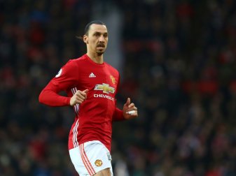 Zlatan Ibrahimovic wurde erfolgreich am Knie operiert Zlatan Ibrahimovic wurde erfolgreich am Knie operiert