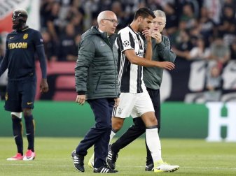 Juves Sami Khedira hatte sich am Oberschenkel verletzt. Foto: Antonio Calanni Juves Sami Khedira hatte sich am Oberschenkel verletzt. Foto: Antonio Calanni