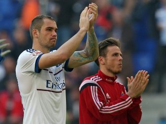 Sorgen um Pierre-Michel Lasogga (l.) und Nicolai Müller Sorgen um Pierre-Michel Lasogga (l.) und Nicolai Müller