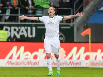 Bremens Torjäger Max Kruse hofft weiter auf die Rückkehr ins DFB-Team. Foto: Armin Weigel