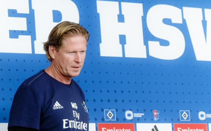 Hamburgs Trainer Markus Gisdol versucht die drohende Relegation auszublenden. Foto: Markus Scholz