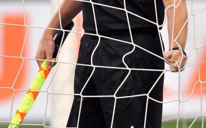 Die Bundesliga-Schiedsrichter werden ab der kommenden Saison mehr verdienen. Foto: Stefan Puchner