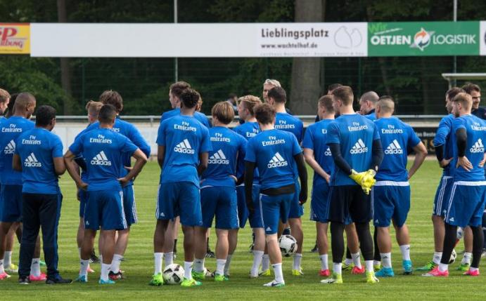 Die Spieler des Hamburger SV bereiten sich in Rotenburg an der Wümme auf das Spiel gegen Wolfsburg vor. Foto: Ingo Wagner