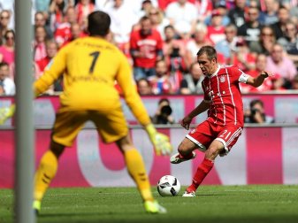 Lahm machte sein letztes Spiel bei Bayern-Sieg Lahm machte sein letztes Spiel bei Bayern-Sieg