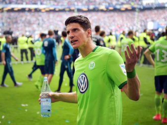 Mario Gomez muss mit dem VfL Wolfsburg in die Relegation. Foto: Axel Heimken