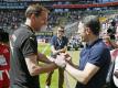Niko Kovac (r) lobt Thomas Tuchels Qualitäten: «Ein Trainer, der sehr viel Erfolg hat und auch noch haben wird.» Foto: Ronald Wittek
