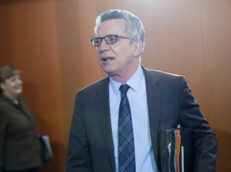 Thomas de Maizière sichert Berlin Unterstützung zu Thomas de Maizière sichert Berlin Unterstützung zu