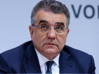 Francisco Javier Garcia Sanz ist der Aufsichtsrats-Vorsitzende der VfL-GmbH. Foto: Rainer Jensen Francisco Javier Garcia Sanz ist der Aufsichtsrats-Vorsitzende der VfL-GmbH. Foto: Rainer Jensen