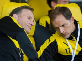 BVB-Geschäftsführer Hans-Joachim Watzke (l) und Trainer Thomas Tuchel haben sich nicht mehr viel zu sagen. Foto: Guido Kirchner BVB-Geschäftsführer Hans-Joachim Watzke (l) und Trainer Thomas Tuchel haben sich nicht mehr viel zu sagen. Foto: Guido Kirchner