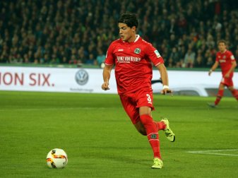 Albornoz mit Vertragsverlängerung bei Hannover 96 Albornoz mit Vertragsverlängerung bei Hannover 96