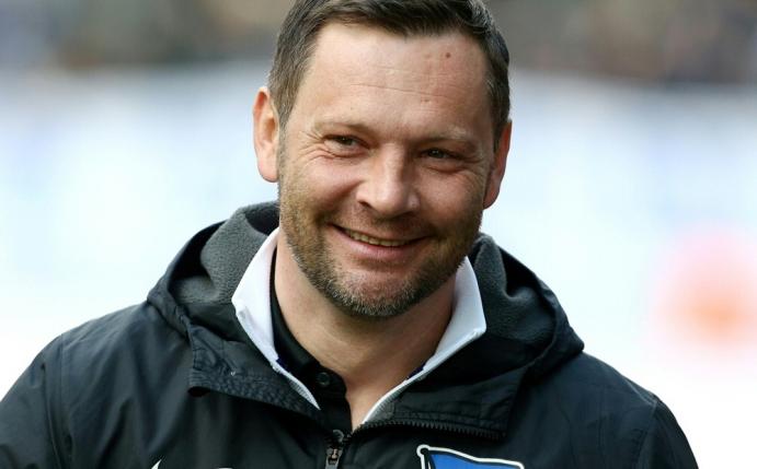 Pal Dardai freut sich über den Pokalsieg des BVB