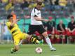 Haris Seferovic (r) wechselt nach Lissabon. Foto: Jan Woitas