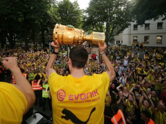Dortmund feiert die Pokalsieger "fröhlich und friedlich" Dortmund feiert die Pokalsieger "fröhlich und friedlich"