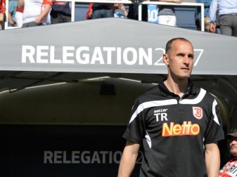 Trainer Heiko Herrlich will mit Jahn Regensburg in die 2. Liga aufsteigen. Foto: Timm Schamberger Trainer Heiko Herrlich will mit Jahn Regensburg in die 2. Liga aufsteigen. Foto: Timm Schamberger