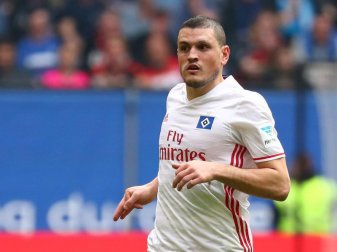 Der Hamburger SV schaffte den Klassenerhalt auch dank Kyriakos Papadopoulos. Foto: Christian Charisius Der Hamburger SV schaffte den Klassenerhalt auch dank Kyriakos Papadopoulos. Foto: Christian Charisius