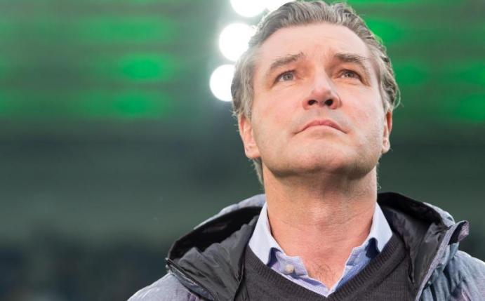 Laut Michael Zorc will sich der BVB nicht unter Druck setzen. Foto: Guido Kirchner