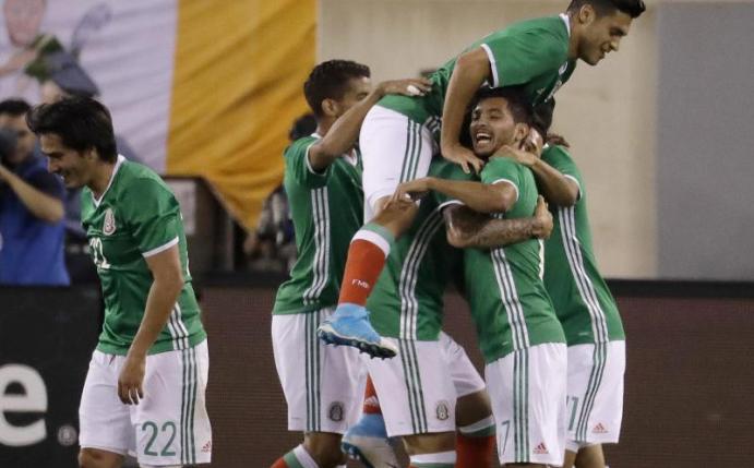 Mexiko gewann sein Testspiel gegen Irland mit 3:1. Foto: Julio Cortez