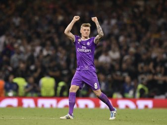 Kroos feierte bereits bei seiner Auswechslung Kroos feierte bereits bei seiner Auswechslung