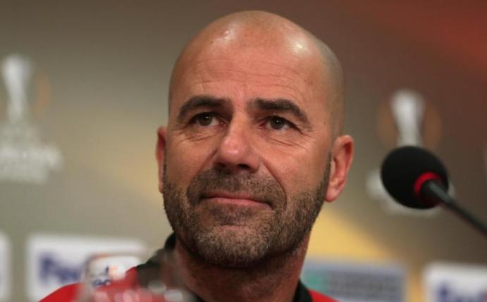 Der BVB ist wohl an der Verpflichtung von Ajax-Trainer Peter Bosz interessiert. Foto: Ina Fassbender