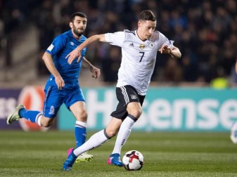Julian Draxler ist mit 28 Länderspielen der erfahrenste Akteur im DFB-Kader beim Confed Cup. Foto: Marius Becker Julian Draxler ist mit 28 Länderspielen der erfahrenste Akteur im DFB-Kader beim Confed Cup. Foto: Marius Becker