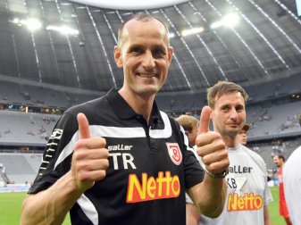Leverkusens neuer Trainer Heiko Herrlich stieg mit Regensburg auf. Foto: Andreas Gebert Leverkusens neuer Trainer Heiko Herrlich stieg mit Regensburg auf. Foto: Andreas Gebert