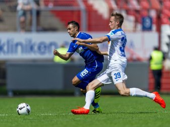 Manuel Torres (l.) wechselt aus Karlsruhe nach Fürth