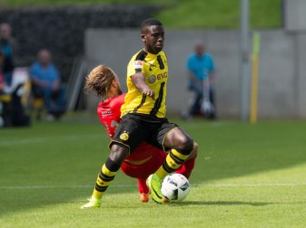 Stuttgarts Neuzugang Orel Mangala sei «ein gut ausgebildeter und ambitionierter Spieler». Foto: Guido Kirchner Stuttgarts Neuzugang Orel Mangala sei «ein gut ausgebildeter und ambitionierter Spieler». Foto: Guido Kirchner