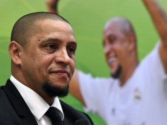 Roberto Carlos wehrt sich gegen die Doping-Vorwürfe. Roberto Carlos wehrt sich gegen die Doping-Vorwürfe.