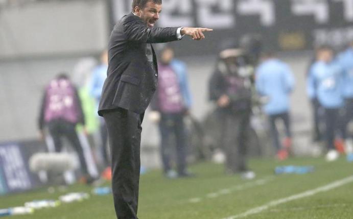 Neuseelands Trainer Anthony Hudson musste mit seiner Mannschaft eine Niederlage im Testspiel hinnehmen. Foto: Jeon Heon-Kyun/Archiv
