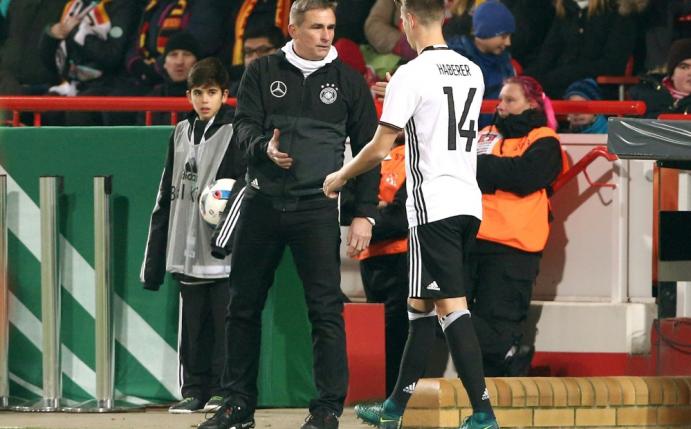 Guter Dinge: Stefan Kuntz (l.)