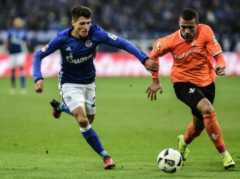 Der 1. FC Kaiserslautern leiht Leon Guwara (r.) aus Der 1. FC Kaiserslautern leiht Leon Guwara (r.) aus