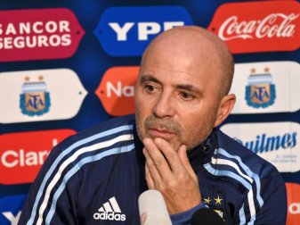 Argentinien gewinnt wieder unter Trainer Jorge Sampaoli Argentinien gewinnt wieder unter Trainer Jorge Sampaoli