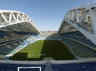 Das halboffene Kuppeldach der «Fischt»-Arena soll eine Hommage an die schneebedeckten Berge des Kaukasus sein. Foto: Artur Lebevev Das halboffene Kuppeldach der «Fischt»-Arena soll eine Hommage an die schneebedeckten Berge des Kaukasus sein. Foto: Artur Lebevev