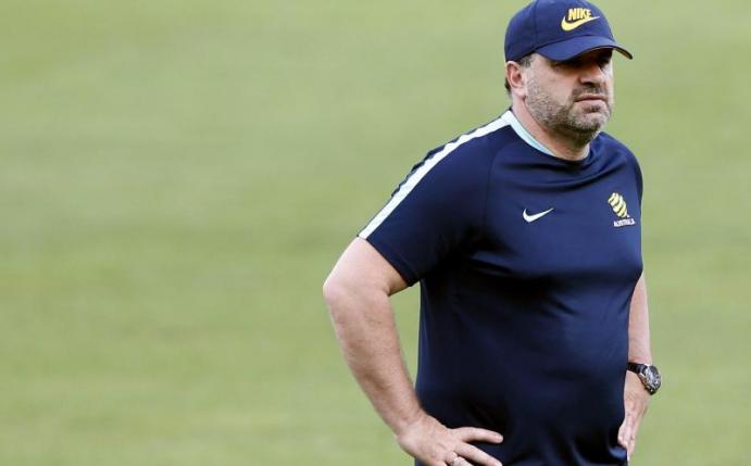An Selbstvertrauen mangelt es Ange Postecoglou, Trainer von Deutschlands Auftaktgegner Australien nicht. Foto: Rungroj Yongrit