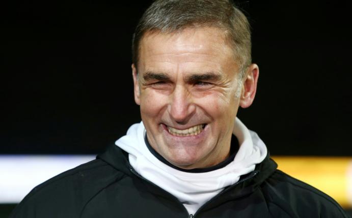 Stefan Kuntz Team kommt in Krakau an