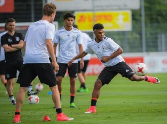 Die Nationalspieler der deutschen U21-Mannschaft beim Training. Foto: Andreas Arnold Die Nationalspieler der deutschen U21-Mannschaft beim Training. Foto: Andreas Arnold